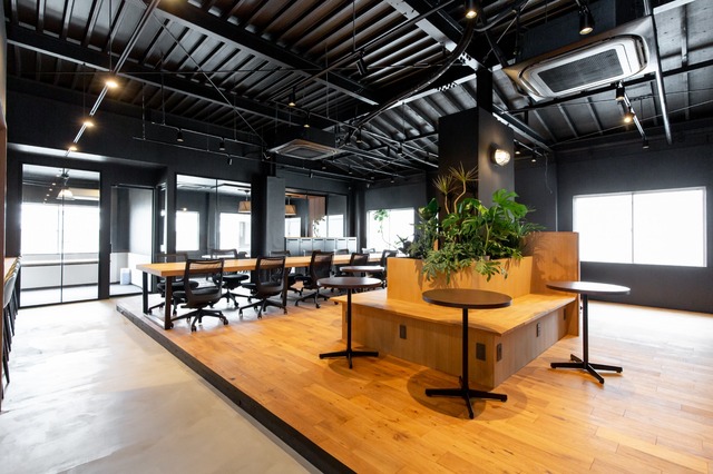 いいオフィス十三駅前 by SHARE DESK MY - 大阪府大阪市のコワーキング